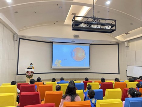 活動現(xiàn)場。重慶愛爾兒童眼科醫(yī)院供圖