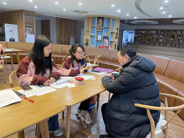 評估工作現(xiàn)場。渝中區(qū)社會工作協(xié)會供圖