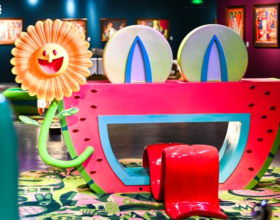 “We Can Live Together一起藝起”超現(xiàn)實(shí)藝術(shù)展。重慶時代廣場供圖