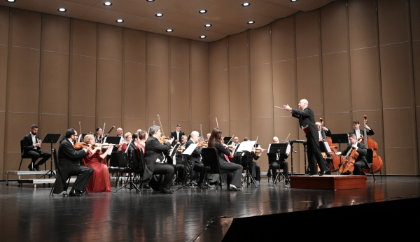 光大銀行重慶分行新年音樂會(huì)演奏現(xiàn)場(chǎng)。光大銀行重慶分行供圖