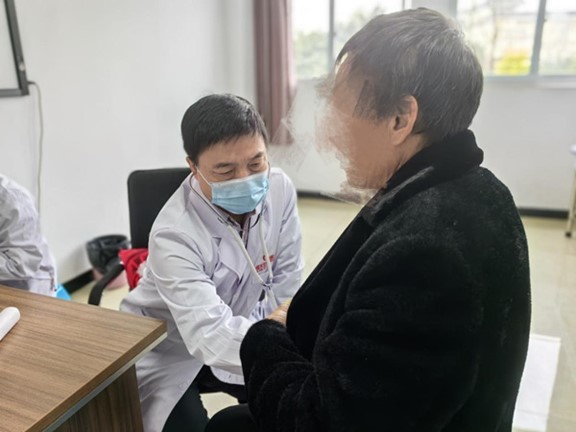 義診活動(dòng)現(xiàn)場(chǎng)。重慶康心醫(yī)院供圖