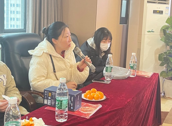 現(xiàn)場(chǎng)互動(dòng)環(huán)節(jié)。重慶愛爾眼科醫(yī)院總院供圖