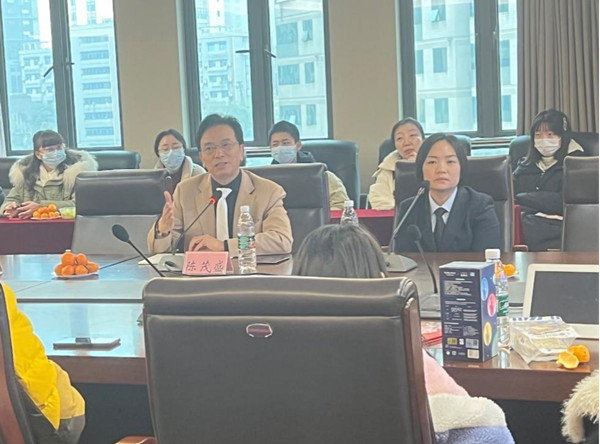 陳茂盛發(fā)言。重慶愛爾眼科醫(yī)院總院供圖