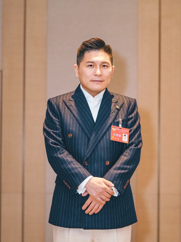 重慶市政協(xié)委員、致公黨重慶市委青委會(huì)主任徐鵬。受訪者供圖