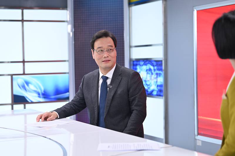 重慶市人大代表、石柱縣委書記張華做客人民網(wǎng)重慶頻道、重慶發(fā)布“新時代 新征程 新重慶——2024重慶兩會會客廳”系列訪談。鄒樂攝