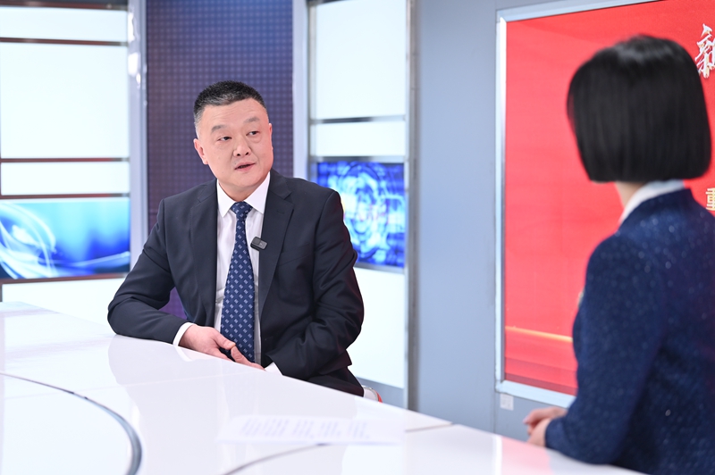 重慶市人大代表、萬州區(qū)區(qū)長(zhǎng)李慶做客人民網(wǎng)重慶頻道、重慶發(fā)布“新時(shí)代 新征程 新重慶——2024重慶兩會(huì)會(huì)客廳”系列訪談。鄒樂攝