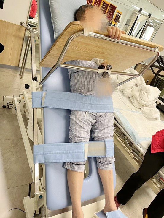 康復(fù)訓(xùn)練中。重慶西區(qū)醫(yī)院供圖