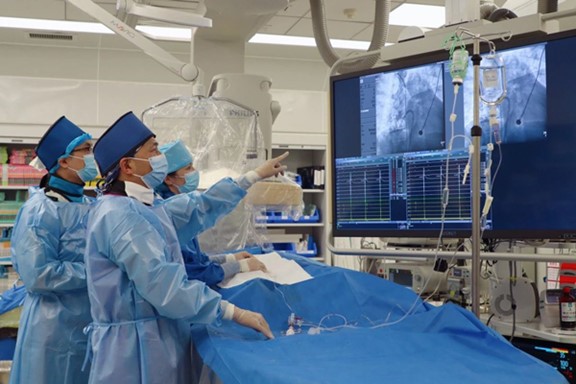 手術(shù)現(xiàn)場。重慶松山醫(yī)院供圖