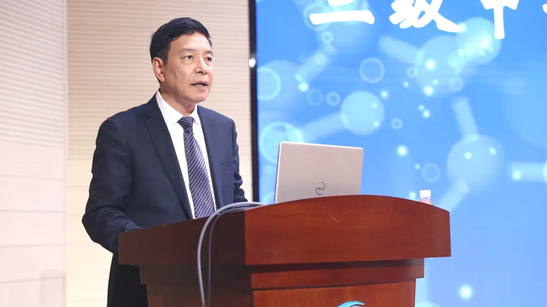 王強(qiáng)做動(dòng)員講話。重慶西區(qū)醫(yī)院供圖