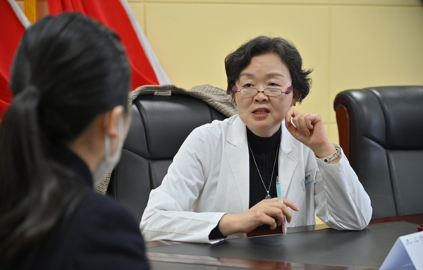 問診現(xiàn)場。重慶安琪兒婦產(chǎn)醫(yī)院供圖