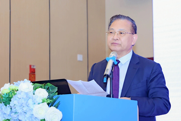 楊培增致辭。重慶愛成大坪眼科醫(yī)院供圖