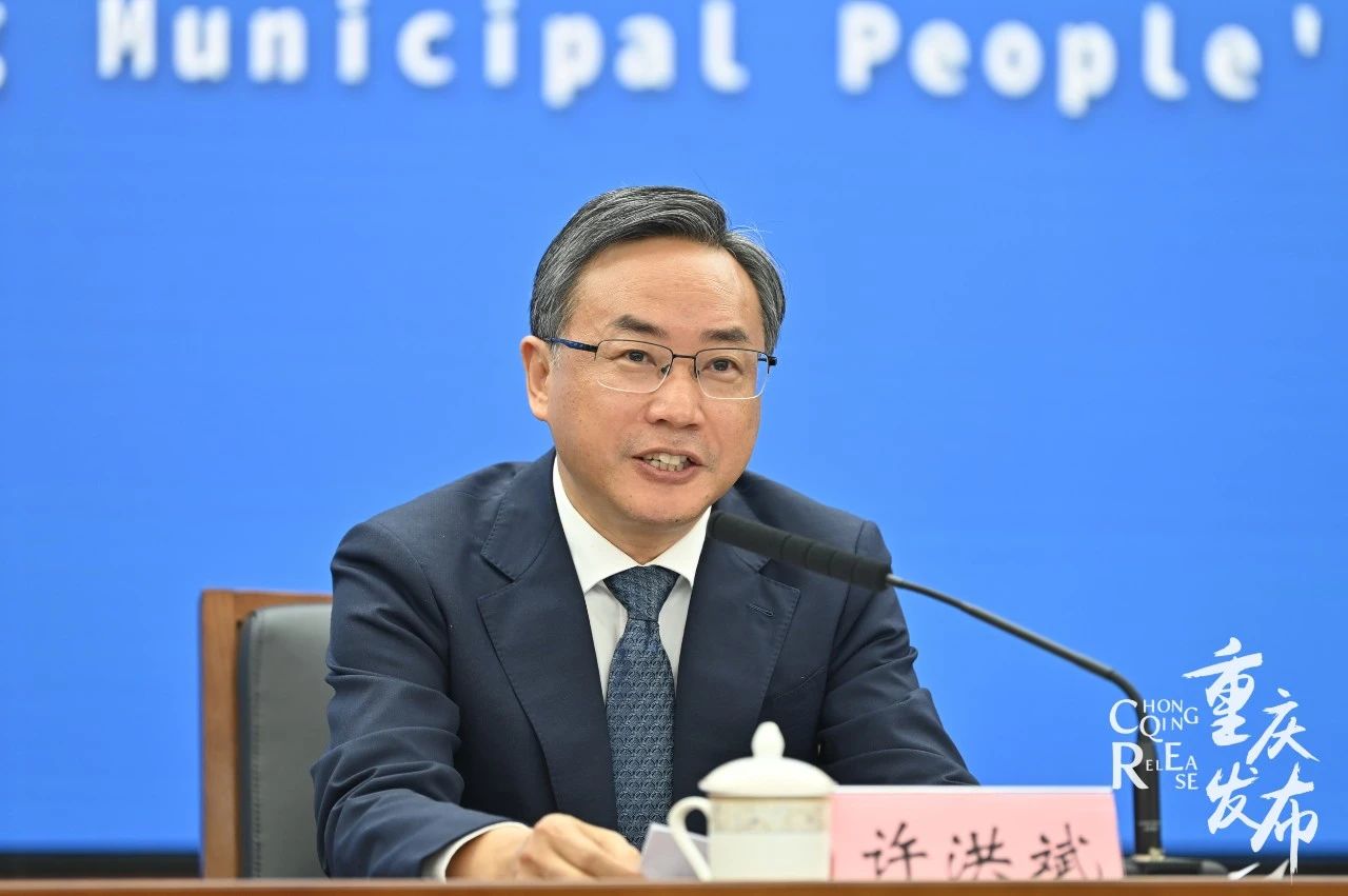 許洪斌介紹相關(guān)情況 鄒樂 攝