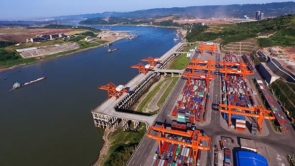 重慶農(nóng)商行支持的重慶果園港一角。重慶農(nóng)商行供圖