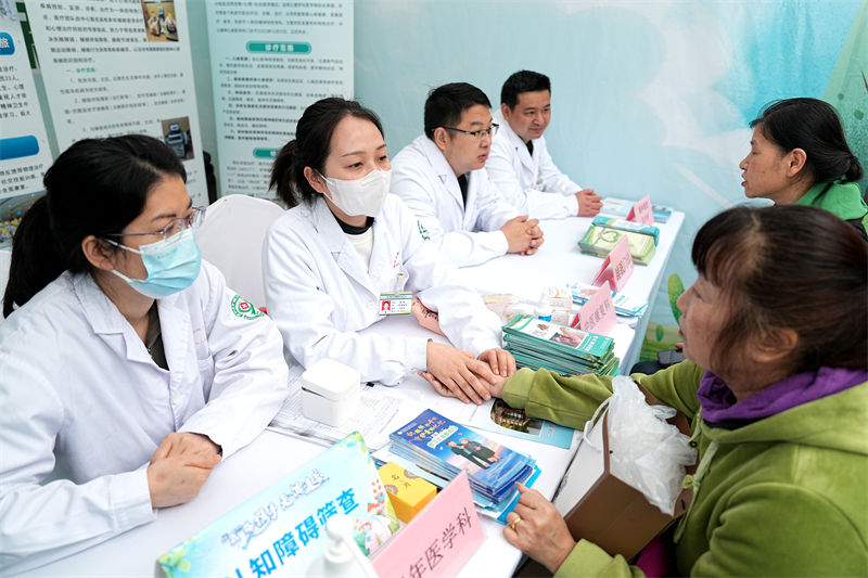 義診現(xiàn)場(chǎng)。