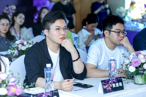 活動(dòng)現(xiàn)場。重慶軍美醫(yī)療美容醫(yī)院供圖