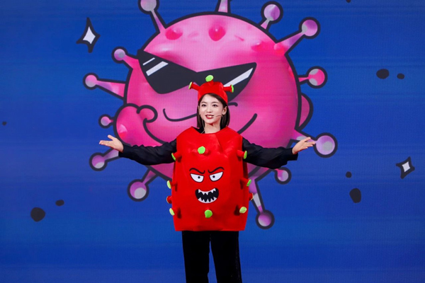 周鈴演講現(xiàn)場。重慶松山醫(yī)院供圖