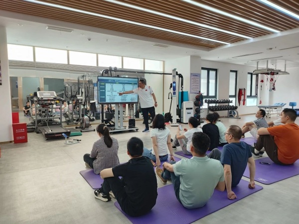 力量練習(xí)運(yùn)動(dòng)處方制定與實(shí)踐。重慶道格骨科醫(yī)院供圖