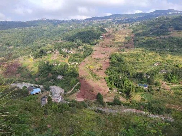 已滑區(qū)全貌照。重慶市規(guī)劃和自然資源局供圖