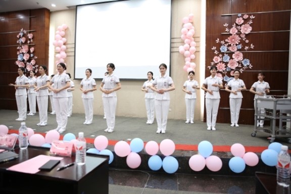 護(hù)理禮儀展示。重慶松山醫(yī)院供圖