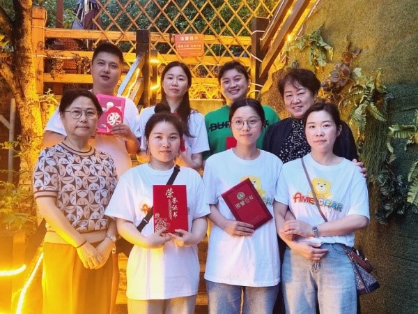 優(yōu)秀護(hù)士表彰。重慶小米熊兒童醫(yī)院供圖