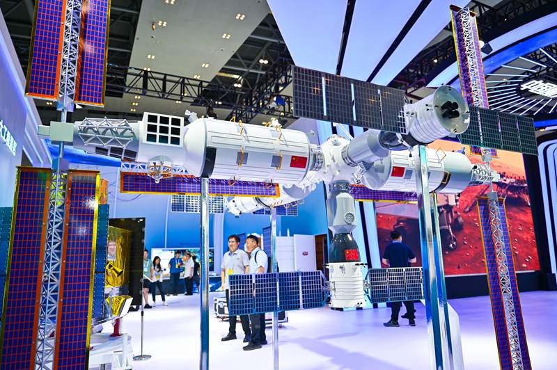 展出產(chǎn)品豐富多元，科技感十足。 鄒樂(lè)攝