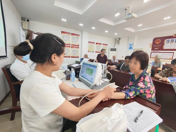 骨密度檢測。重慶道格骨科醫(yī)院供圖