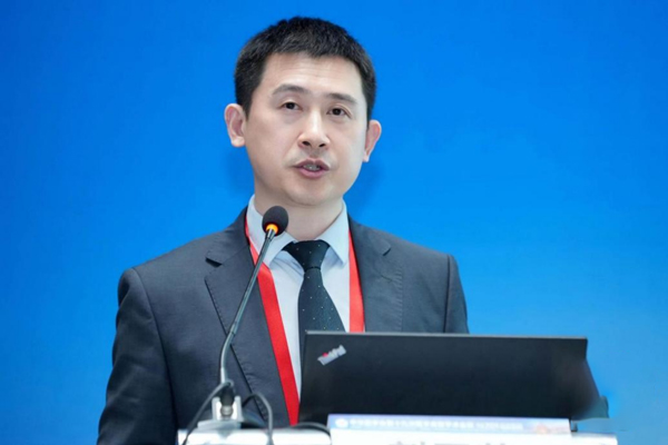 劉正茂進行分享。重慶星榮整形外科醫(yī)院供圖