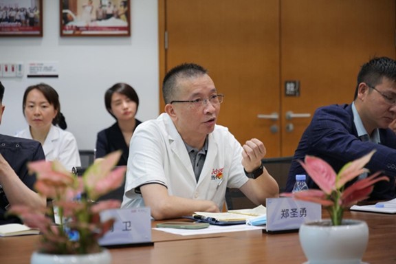 審核現(xiàn)場(chǎng)。重慶當(dāng)代整形外科醫(yī)院供圖