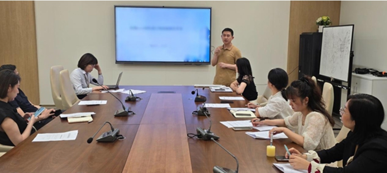 會議現(xiàn)場。重慶星榮整形外科醫(yī)院供圖