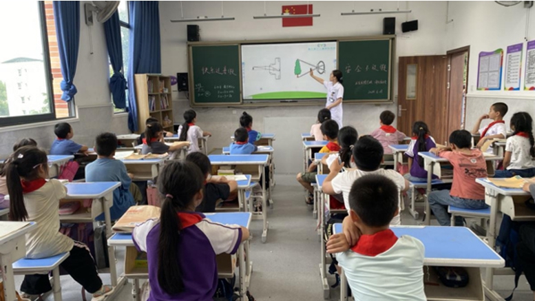 活動現(xiàn)場。重慶愛爾兒童眼科醫(yī)院供圖