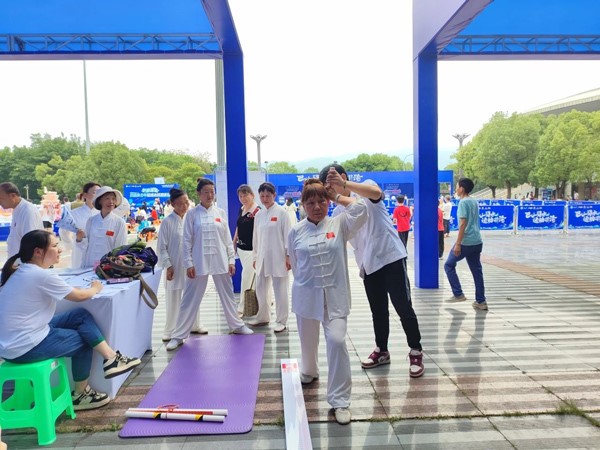 FMS運動功能評測。重慶道格骨科醫(yī)院供圖