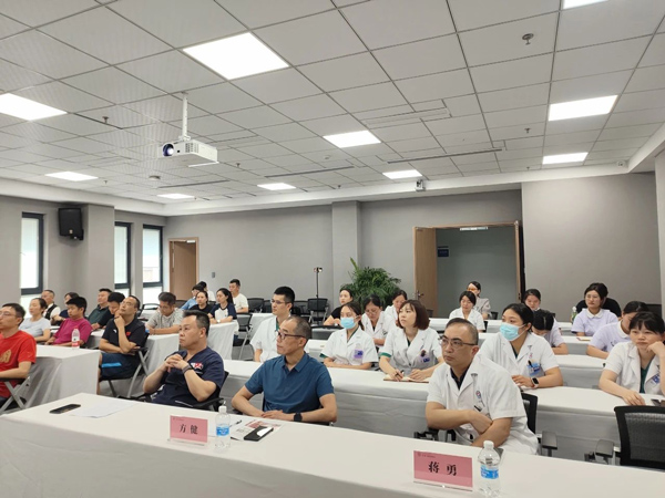 培訓(xùn)會(huì)現(xiàn)場(chǎng)。重慶道格骨科醫(yī)院供圖