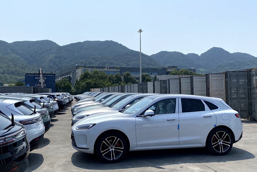 位于重慶國際物流樞紐園區(qū)的重慶鐵路口岸。人民網(wǎng) 宋歌攝