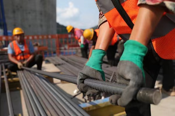 重慶軌道江跳線過江段施工現(xiàn)場。項目部供圖