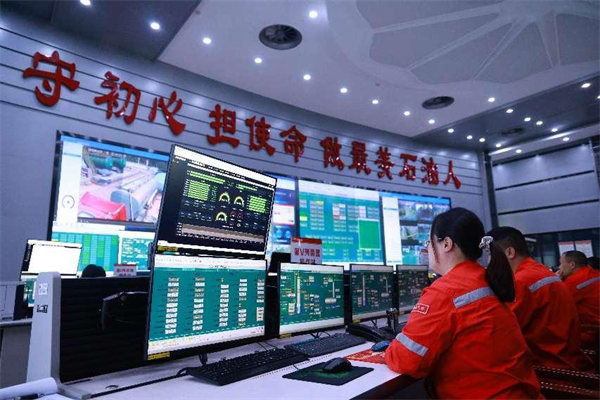 數(shù)字化管理實(shí)時(shí)查看生產(chǎn)數(shù)據(jù)。曾英豪攝