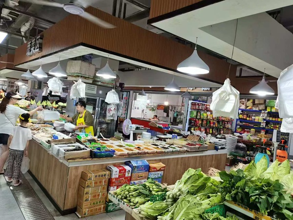 改造后的木耳鎮(zhèn)集貿(mào)市場。渝北區(qū)商務(wù)委供圖