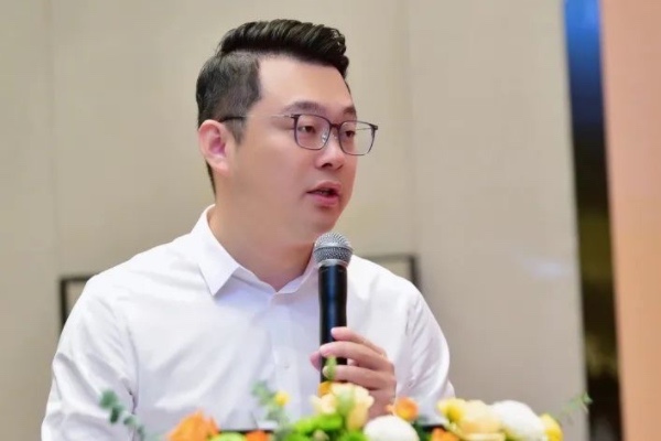 楊濤致辭。重慶松山醫(yī)院供圖