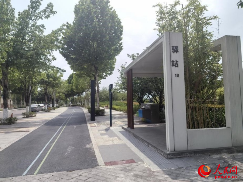 大竹林街道鳳棲沱社區(qū)黨群中心對(duì)面的直飲水點(diǎn)。姚於攝