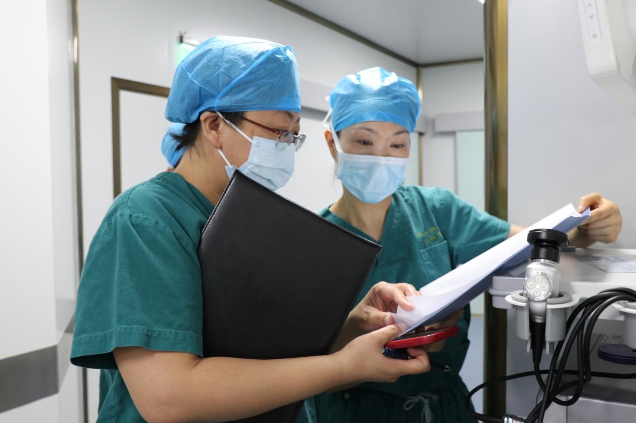 評審現(xiàn)場。重慶美侖美奐整形美容醫(yī)院供圖