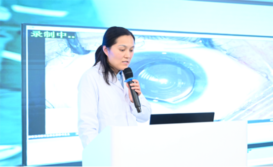 秦艷科普白內障正確防治知識。重慶南坪愛爾眼科醫(yī)院供圖