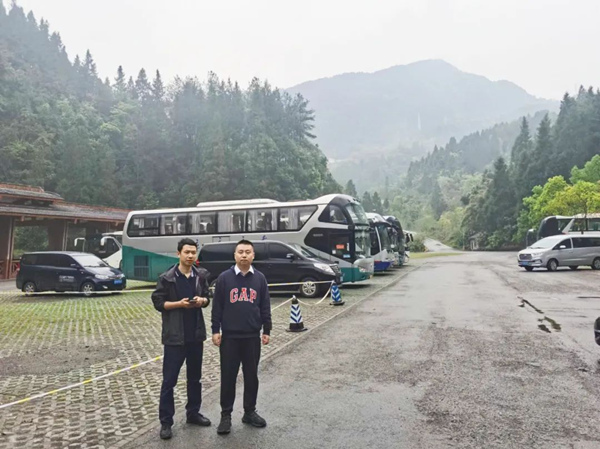 交通銀行重慶市分行展業(yè)人員實(shí)訪企業(yè)。交通銀行重慶市分行供圖