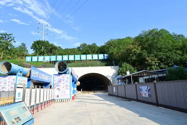 施工現(xiàn)場(chǎng)。郭旭攝