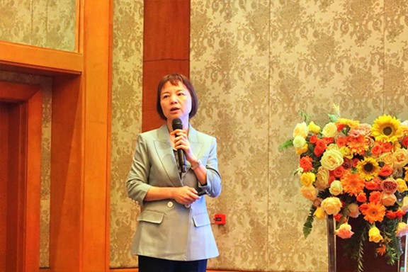 汪紅授課現(xiàn)場(chǎng)。重慶華廈眼科醫(yī)院供圖