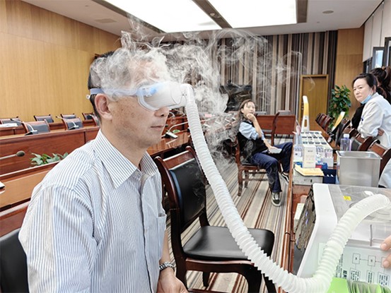 義診現(xiàn)場。重慶普瑞眼科醫(yī)院供圖