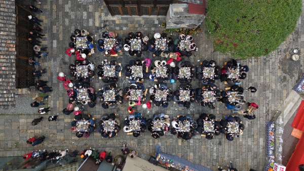 泡湯宴航拍。武隆區(qū)委宣傳部供圖