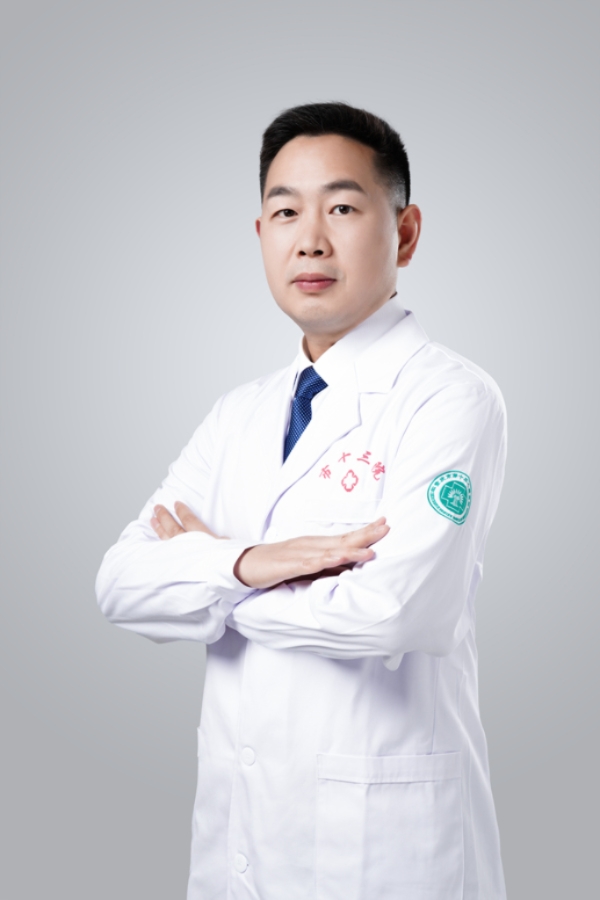 王治華。重慶市第十三人民醫(yī)院供圖