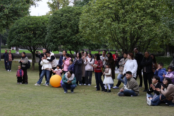 草坪音樂會現(xiàn)場。渝北區(qū)文化旅游委供圖