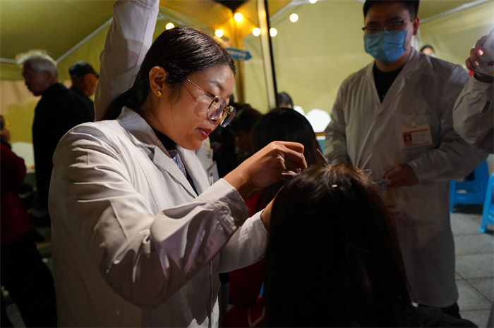 名醫(yī)義診區(qū)