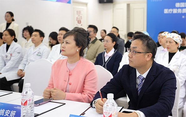 認(rèn)證評(píng)審現(xiàn)場。重慶米蘭柏羽時(shí)光整形美容醫(yī)院供圖