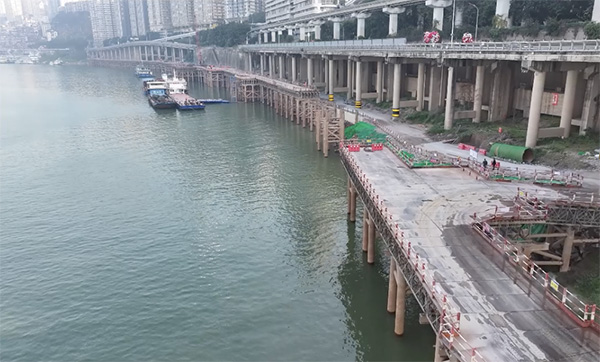 “兩江四岸”治理提升嘉濱路大溪溝段。市住房城鄉(xiāng)建委供圖